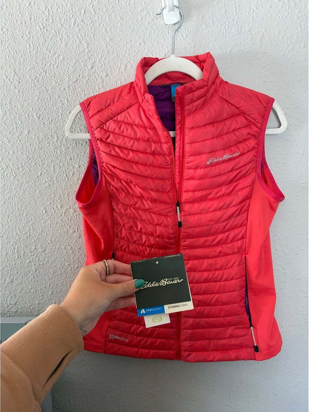 NWT Eddie Bauer Women's FirstAscent Downlight StormDown 800 Fill Vest Pink/Purpl - Picture 1 of 4